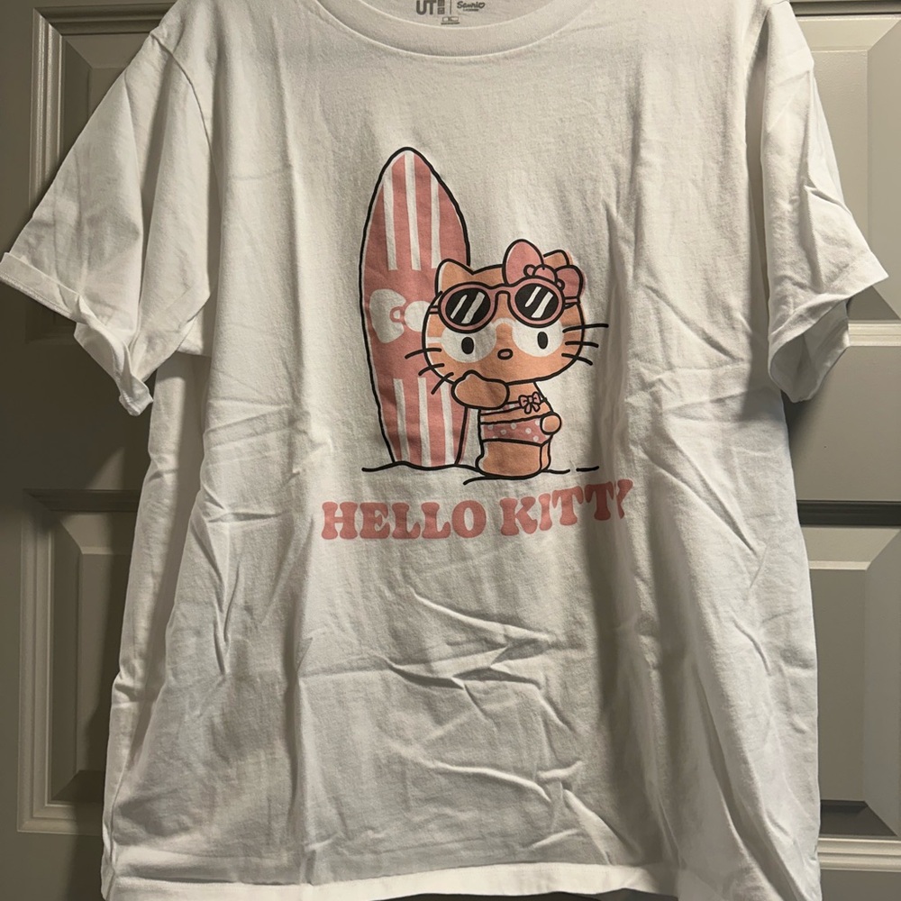 Uniqlo Hello KittyT-Shirt